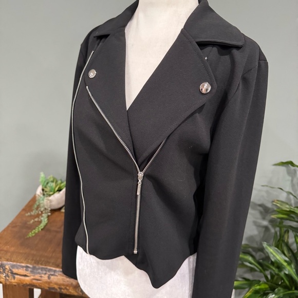 HAVE Jacket with Back Tie Up - Picture 5 of 12
